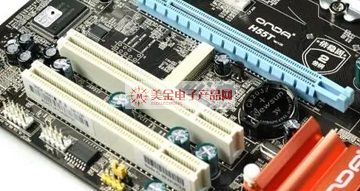 PCI-E x16插槽.jpg